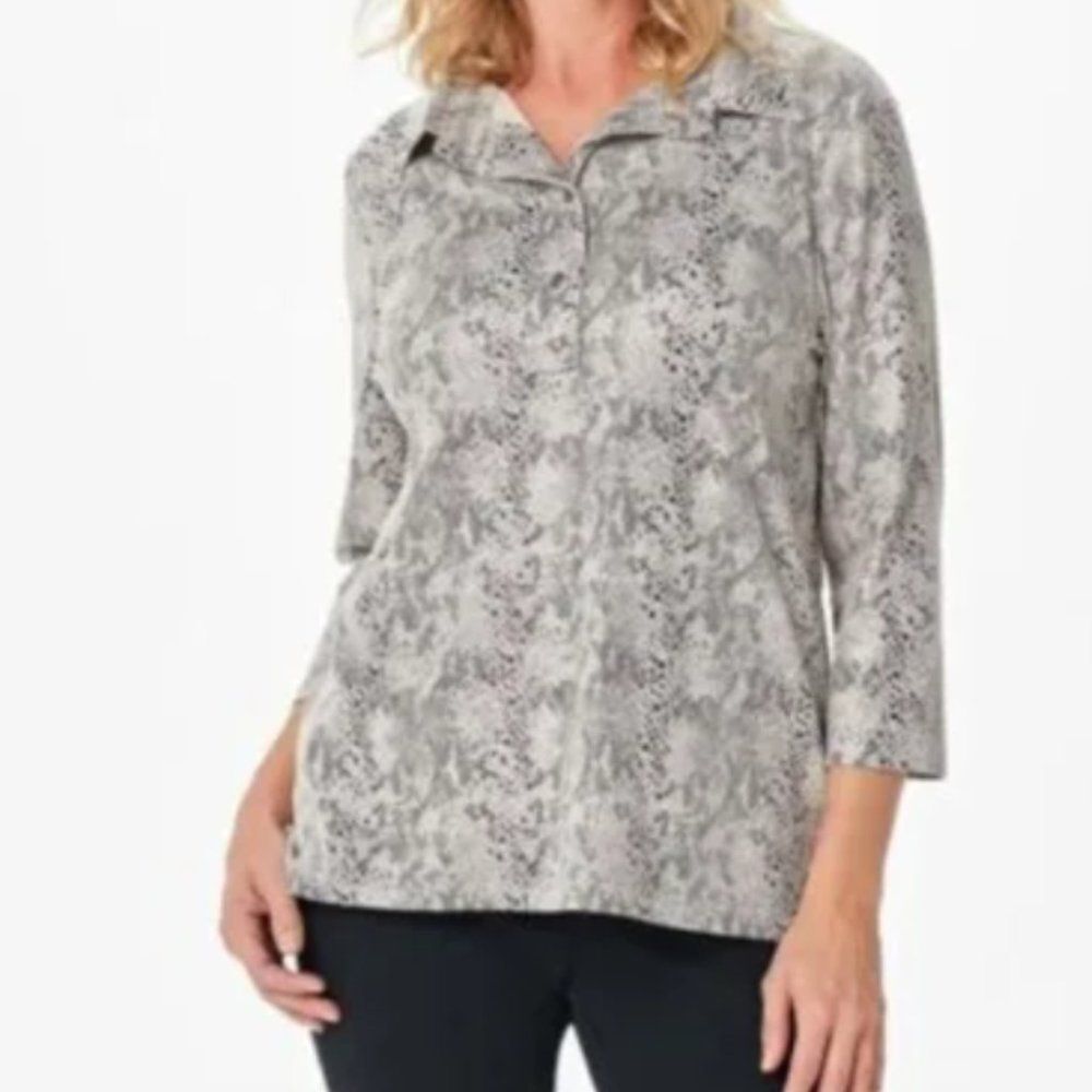 Attitudes by Renee Snakeskin Print Tunic Top 3XP Faux Suede Fabric White Black